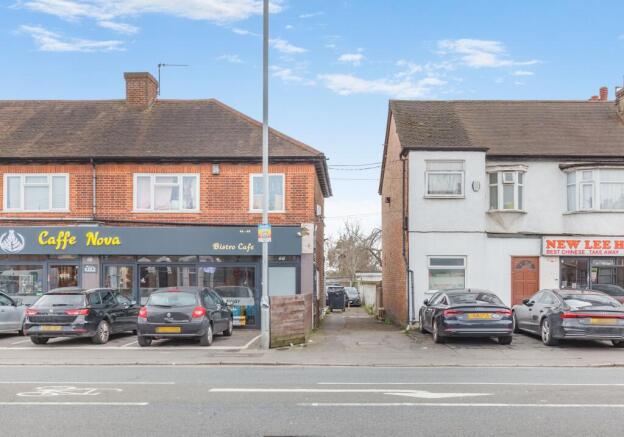 70 Brentwood Rd, Romford RM1 2EP