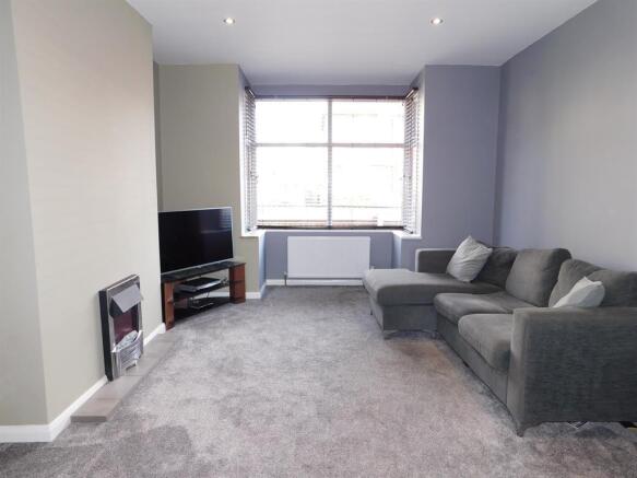 lounge 1
