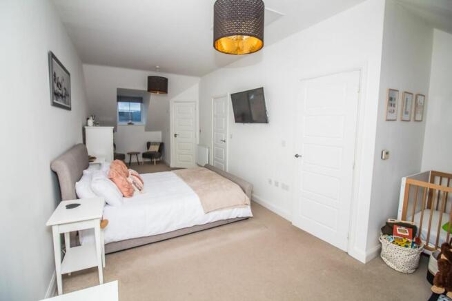 Master Bedroom pic 2