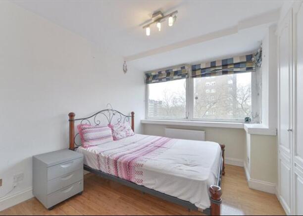 Bedroom : W2