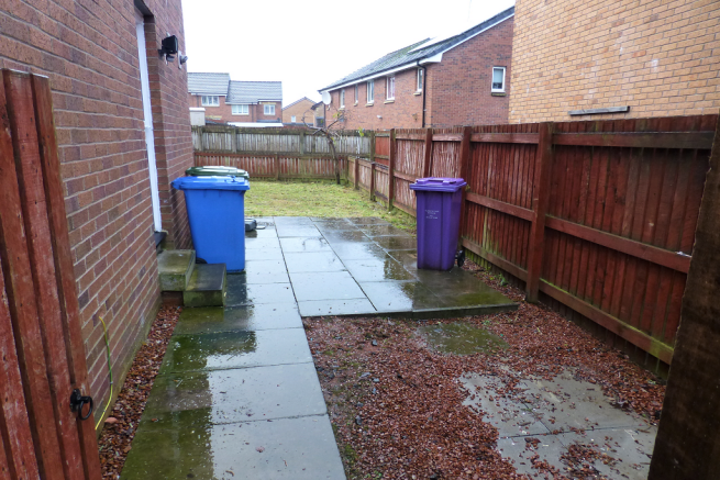 SIDE GARDEN