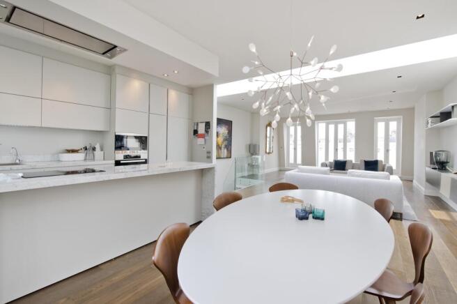 Sinclair Road, London, UK, W14 photo 4