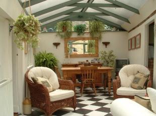 GARDEN ROOM