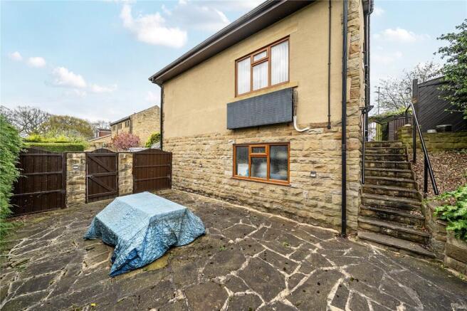 5 bed Detached for sale Image 12