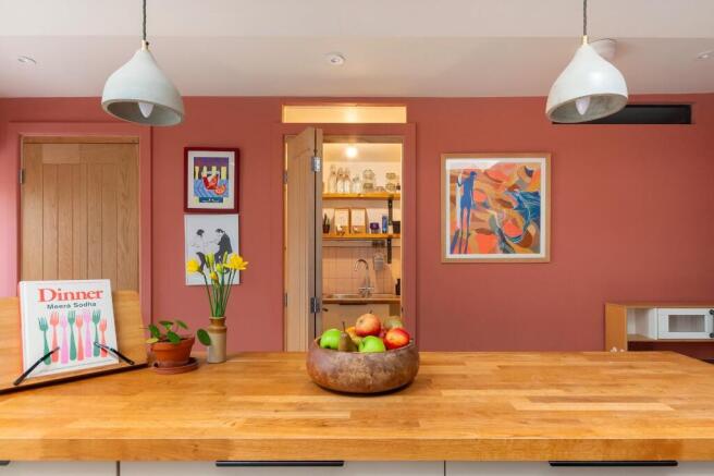 0R6RFS - Kitchen I.jpg