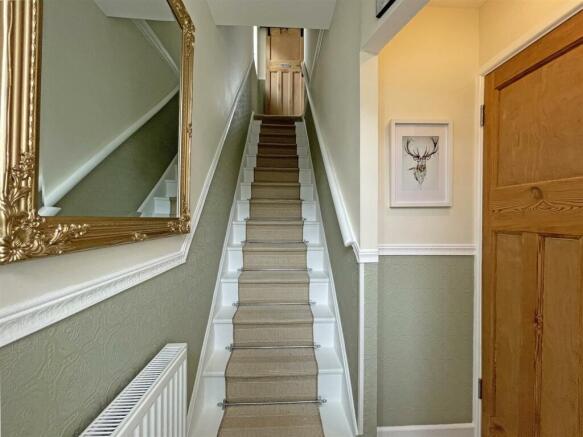 Ferrers Road - Entrance hall.jpg