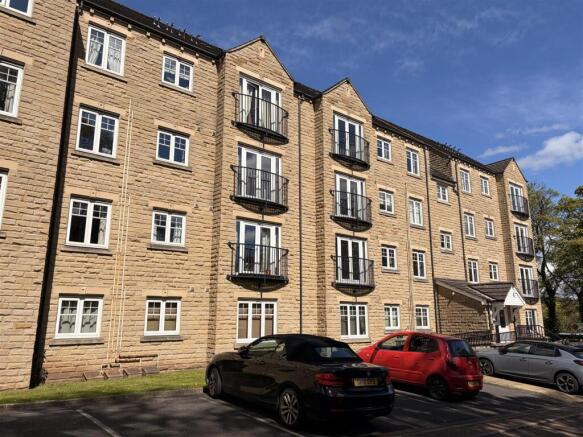 Bramleys Estate Agents - Flugel Way - Lindley (12)