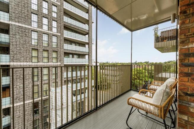 25 Holcombe Court-8.jpg