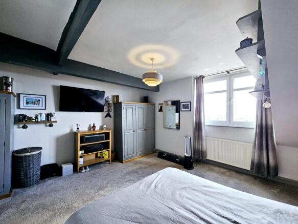 2 bed Flat for sale Image 7