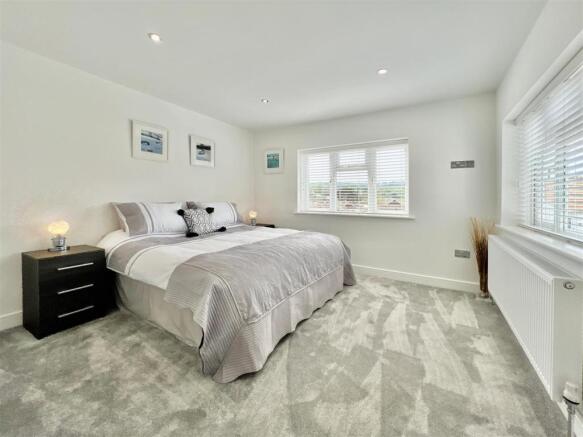 33 Churston Way 7.JPG