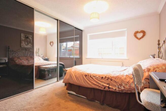 BEDROOM 1 (REAR)