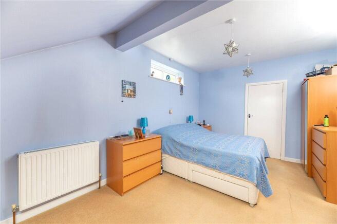 4 bed Semi-Detached for sale Image 5