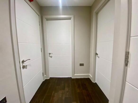 1 bed Apartment to rent Image 11