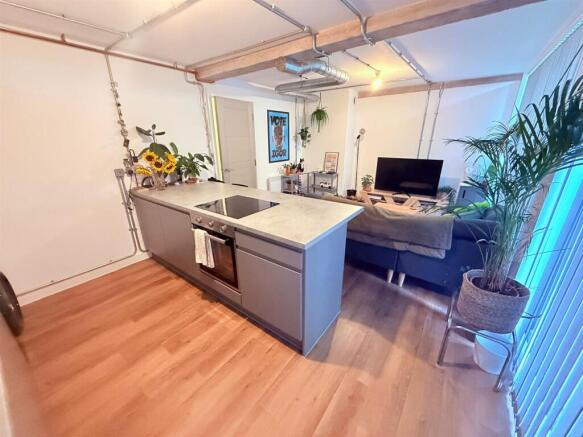 PHOTO-2025-09-08-10-22-28 (11).jpg