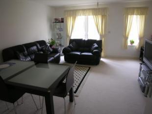 LOUNGE/DINER