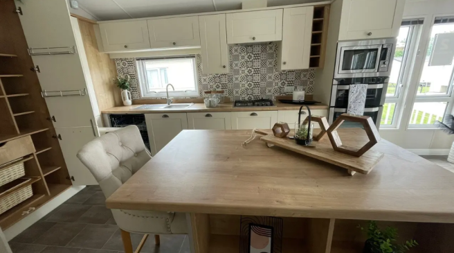 Luxury Lodge Kitchen