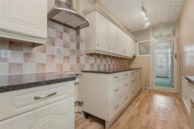 Kitchen 3.jpg