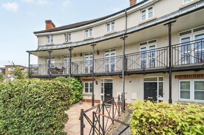 Davidson Frost-Wellings, DFW, Lady Aylesford Avenu