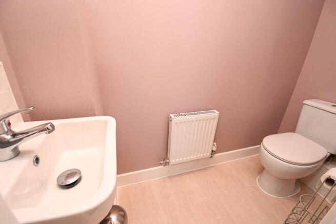 3 bed Town House for sale Image 6