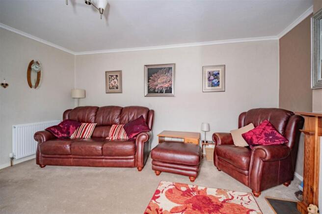 18 Helmsdale Crescent Dundee-7.JPG