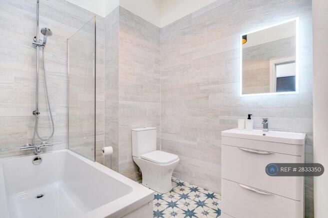 2 bed Flat to rent Image 9