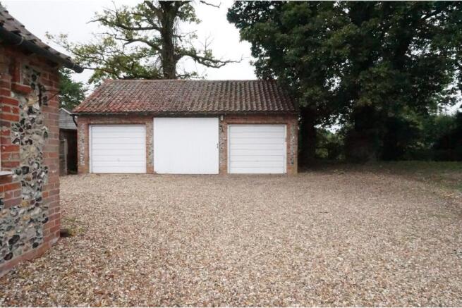 Triple Garage