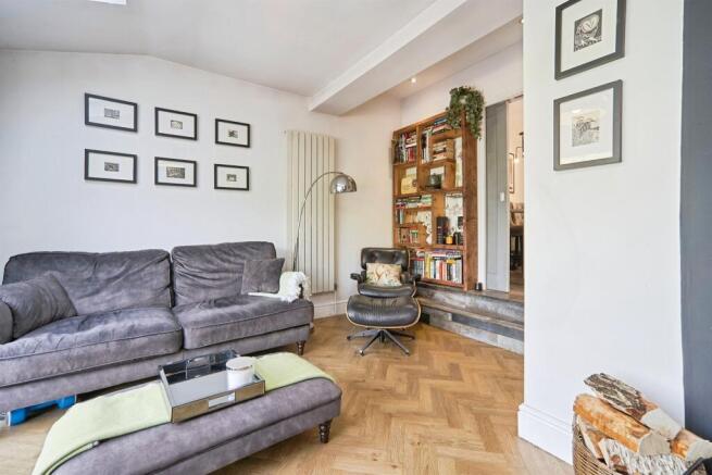 4 bed Town House for sale Image 11