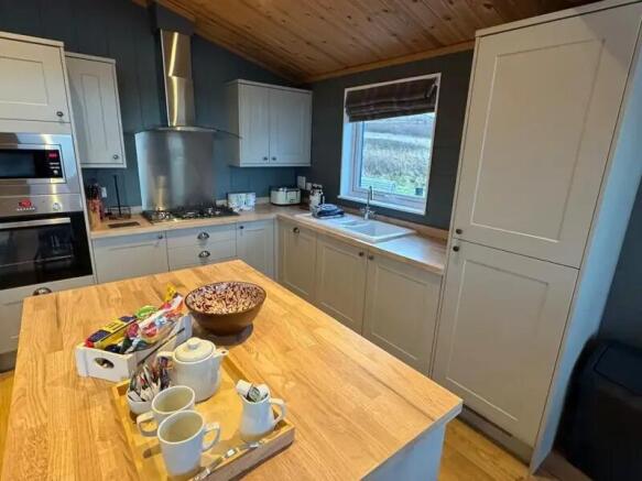 Two Bed Brig Y Don, Fishguard Bay Resort, Dinas Cross, Newport, Pembrokeshire, SA65 9ET photo 5