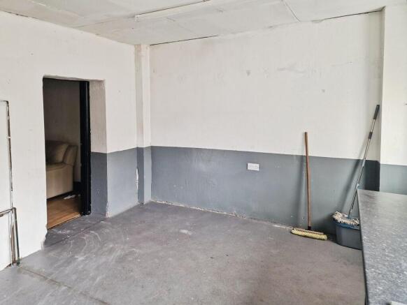 3 bed Terraced for sale Image 6