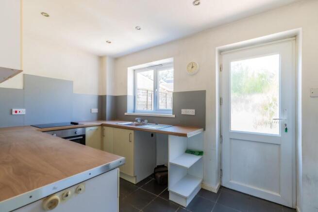 Clos Y Wiwer, Thornhill, Cardiff photo 4