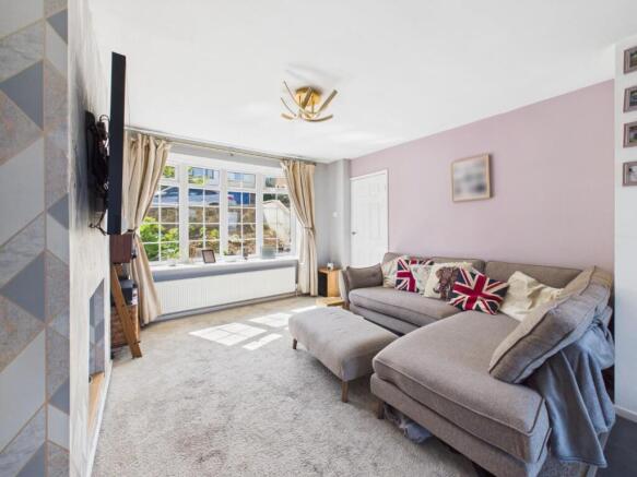3 bed Semi-Detached for sale Image 5