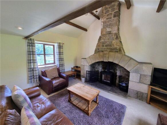 3 bed Detached to rent Image 4