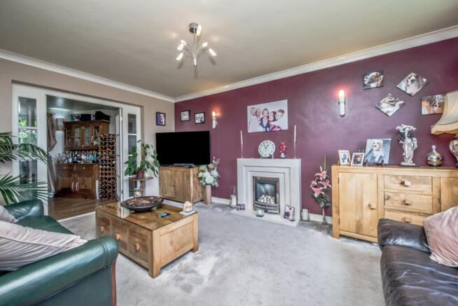 4 bed Detached for sale Image 4