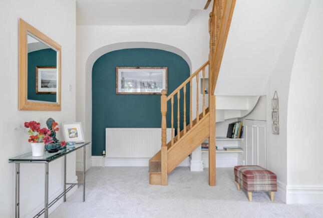 1315616-16-685949...