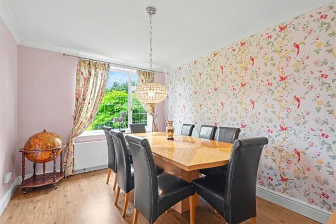 Dining Room_1.jpeg