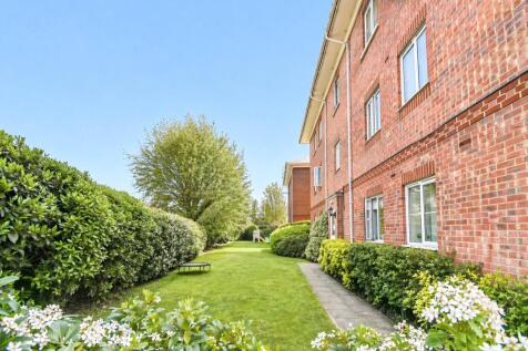 Thornycroft Close, Newbury, Berkshire, RG14