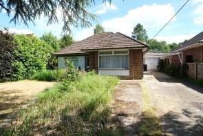 Colbury, Tavells Lane, Marchwood SO40 4WH