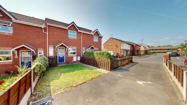 Bourne Gardens To Let