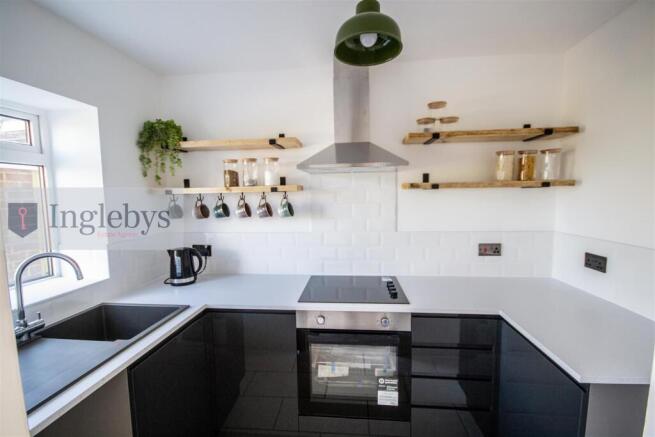 2 bed Terraced for sale Image 4
