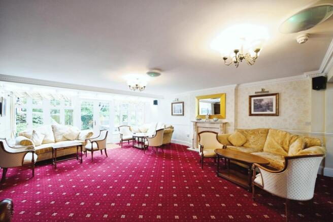 RESIDENTS LOUNGE