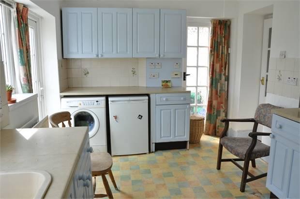 Breakfasting Kitchen