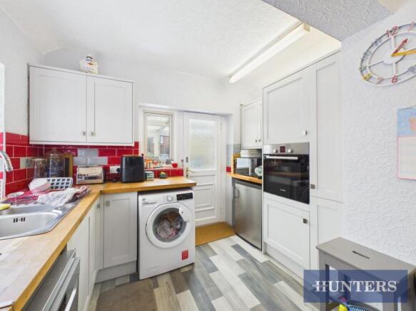 2 bed Apartment for sale Image 4