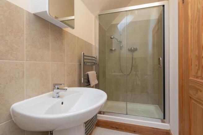 ensuite.jpg