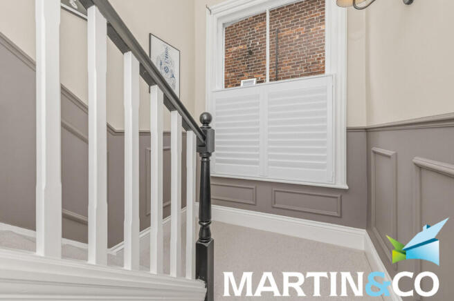 3 bed Apartment for sale Image 9