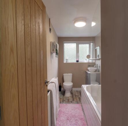 29 Cranberry Avenue, Todmorden photo 5