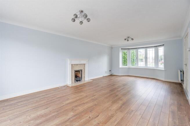 25 Rothwell Drive_10.jpg