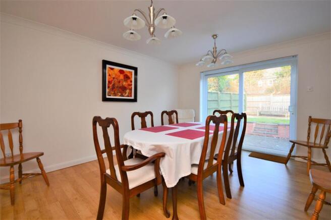 02 dining room queenswood.JPG