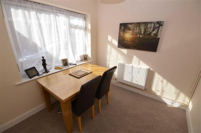Bedroom/Dining Room