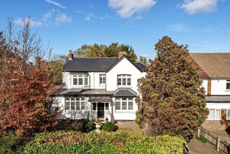 Halliford Road, Shepperton, TW17