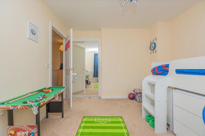 14. Bedroom 2 (2).jpg